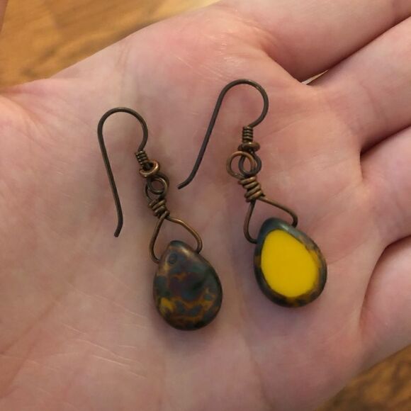 NEW Handmade Copper Yellow Flower Necklace Set - Picture 2 of 5